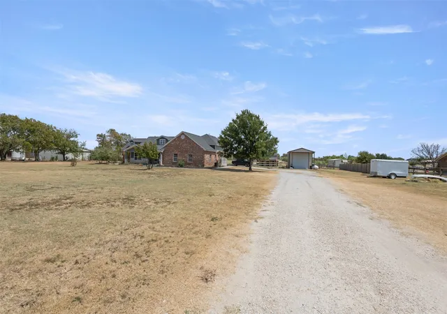 Photo 3 of Single family home for sale at 118 Fm 2450, Krum, TX 76249 | MLS# 21371198 | Listing updated on 2026-08-29