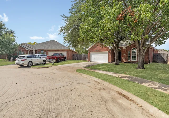 Photo 1 of Sale Pending at 104 Bullava Ct, Crowley, TX 76036 | MLS# 21343613 | Listing updated on 2026-10-07