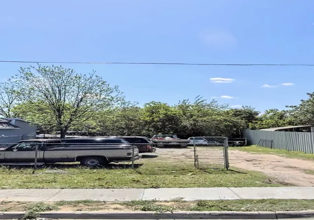 Land for sale at 4342 Spring Ave, Dallas, TX 75210 | MLS# 21371533