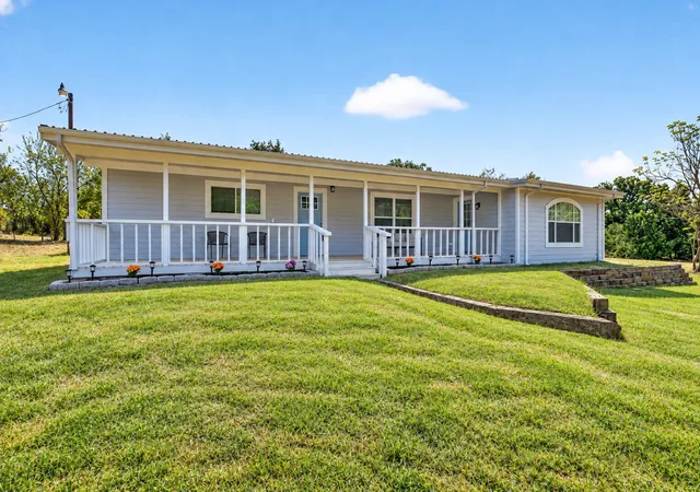 Photo 1 of Single family home for sale at 795 Meadow Rd, Springtown, TX 76082 | MLS# 21354239 | Listing updated on 2026-09-17