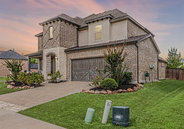 Photo 3 of Single family home for sale at 11264 Geranium Dr, Frisco, TX 75035 | MLS# 21371537 | Listing updated on 2026-08-28