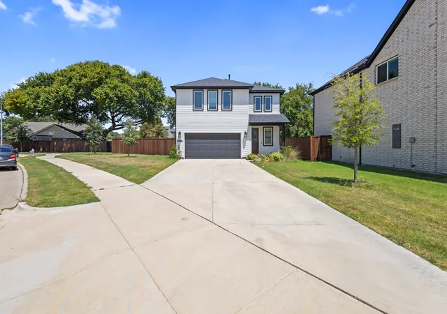 Photo 2 of Single family home for sale at 4539 Hogans Alley Dr, Arlington, TX 76001 | MLS# 21365683 | Listing updated on 2026-08-28