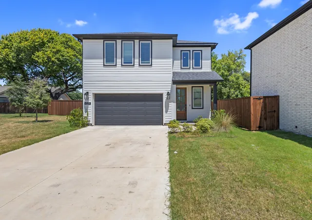 Photo 3 of Single family home for sale at 4539 Hogans Alley Dr, Arlington, TX 76001 | MLS# 21365683 | Listing updated on 2026-08-28