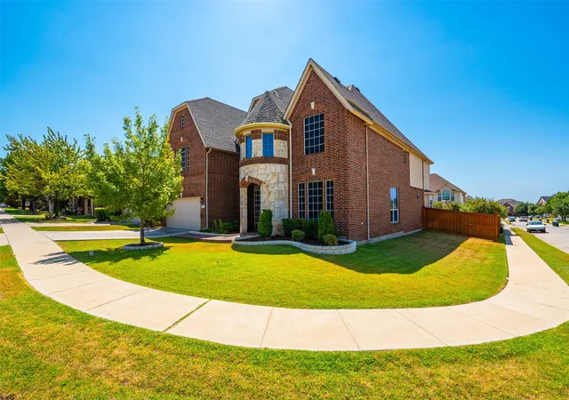 Photo 3 of Single family home for sale at 10224 Paintbrush Dr, Fort Worth, TX 76244 | MLS# 21368504 | Listing updated on 2026-08-28