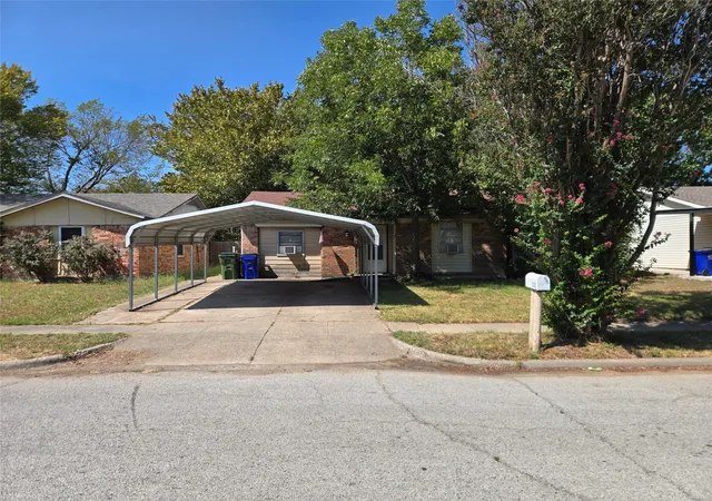 Photo 2 of Single family home for sale at 12207 Baron Dr, Balch Springs, TX 75180 | MLS# 21370514 | Listing updated on 2026-10-02