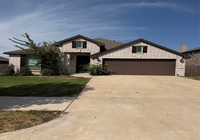 Photo 1 of Single family home for sale at 1507 Nighthawk Ln, Mansfield, TX 76063 | MLS# 21371588 | Listing updated on 2026-09-21