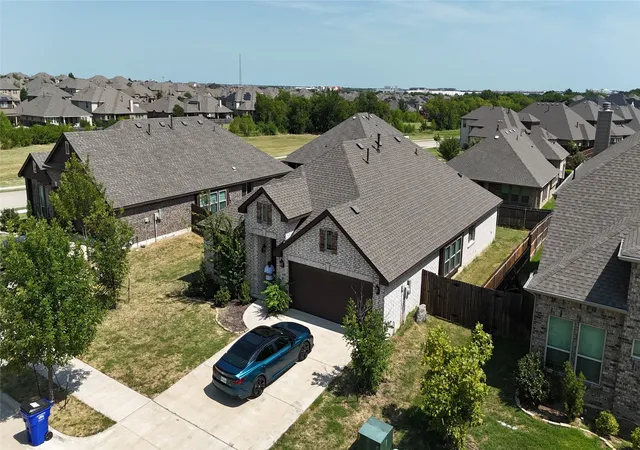 Photo 4 of Single family home for sale at 1507 Nighthawk Ln, Mansfield, TX 76063 | MLS# 21371588 | Listing updated on 2026-09-21
