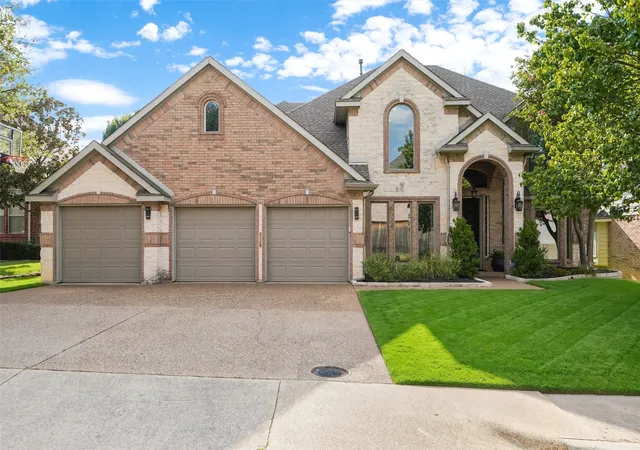 Photo 1 of Single family home for sale at 1530 Fairlakes Pointe Dr, Rockwall, TX 75087 | MLS# 21371232 | Listing updated on 2026-10-07