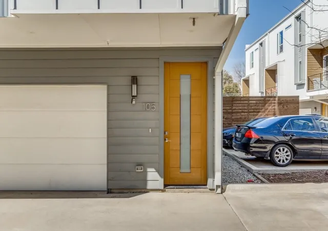 Photo 1 of Condo for sale at 1514 N Washington #105, Dallas, TX 75204 | MLS# 21370117 | Listing updated on 2026-08-28