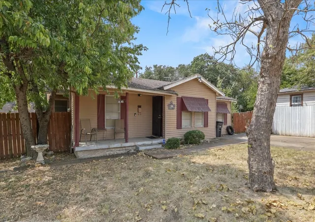 Photo 3 of Single family home for sale at 2640 Pioneer St, Fort Worth, TX 76119 | MLS# 21371601 | Listing updated on 2026-09-23