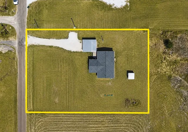 Photo 17 of Manufactured home for sale at 316 Joanne Dr, Gholson, TX 76705 | MLS# 21370965 | Listing updated on 2026-09-16