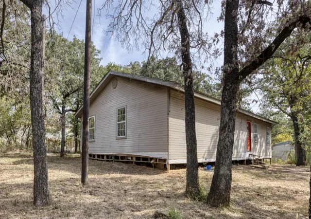 Photo 2 of Sale Pending at 2513 Aspen Ln, Burleson, TX 76028 | MLS# 21371618 | Listing updated on 2026-10-05