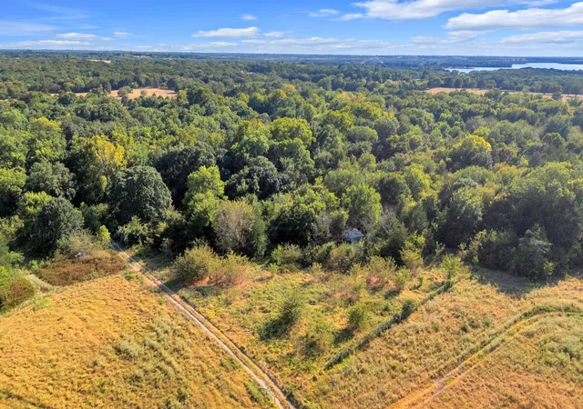 Land for sale at 2190 County Road 1215, Savoy, TX 75479 | MLS# 21371592