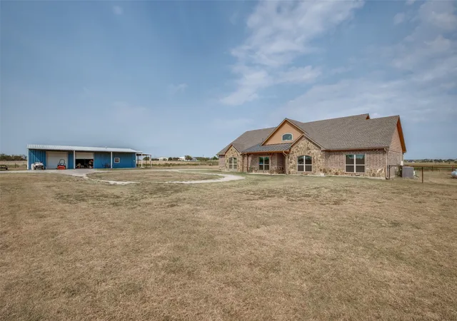 Photo 3 of Single family home for sale at 8400 Holder Rd, Northlake, TX 76247 | MLS# 21370054 | Listing updated on 2026-09-25
