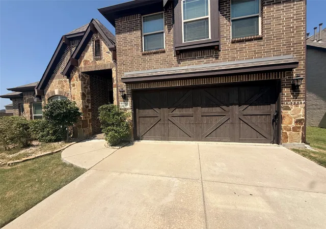 Photo 2 of Single family home for sale at 1079 Canterbury Ln, Forney, TX 75126 | MLS# 21371615 | Listing updated on 2026-09-30
