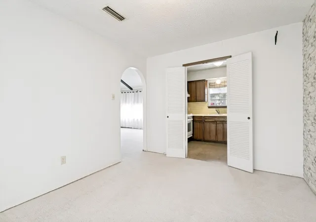 Photo 3 of Townhouse for sale at 2019 Clubridge Dr, Carrollton, TX 75006 | MLS# 21371669 | Listing updated on 2026-08-28