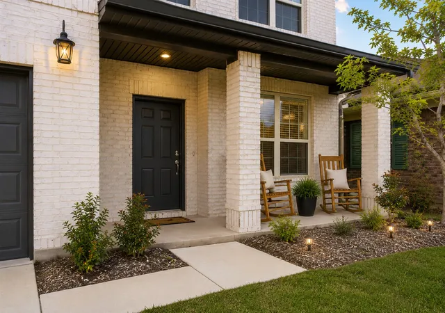 Photo 3 of Single family home for sale at 1200 Keswick Dr, Van Alstyne, TX 75495 | MLS# 21367254 | Listing updated on 2026-08-29