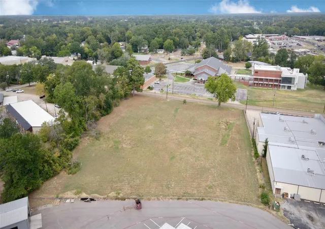 Photo 4 of Land for sale at 325 Jefferson St, Pittsburg, TX 75686 | MLS# 21371683 | Listing updated on 2026-08-28