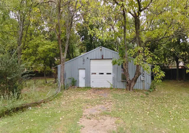Photo 4 of Sale Pending at 312 & 314 Broach St, Pittsburg, TX 75686 | MLS# 21371678 | Listing updated on 2026-09-24