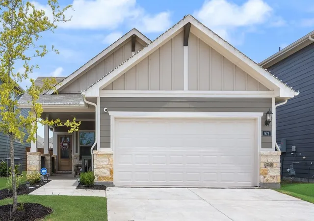 Photo 1 of Single family home for sale at 972 Tulip Trl, Lavon, TX 75166 | MLS# 21370641 | Listing updated on 2026-08-29