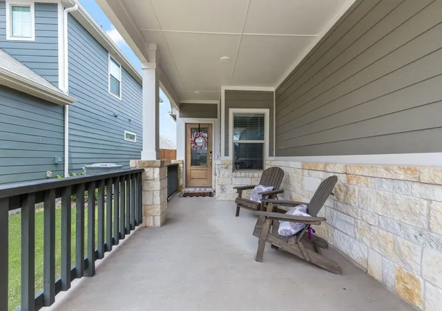 Photo 3 of Single family home for sale at 972 Tulip Trl, Lavon, TX 75166 | MLS# 21370641 | Listing updated on 2026-08-29