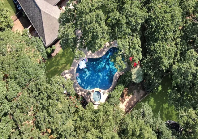 Photo 3 of Sale Pending at 802 Brazos Dr, Southlake, TX 76092 | MLS# 21368547 | Listing updated on 2026-08-30