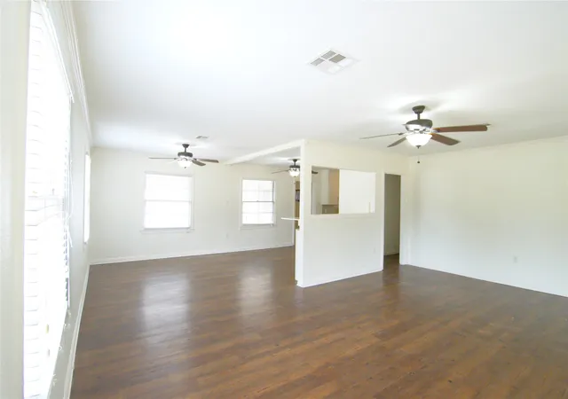 Photo 4 of Single family home for sale at 101 Easy St, Valley Mills, TX 76689 | MLS# 21367515 | Listing updated on 2026-08-30