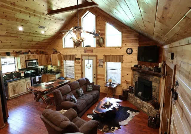 Photo 3 of Single family home for sale at 83 Rock Hill Circle, Broken Bow, OK 76180 | MLS# 21371707 | Listing updated on 2026-08-28