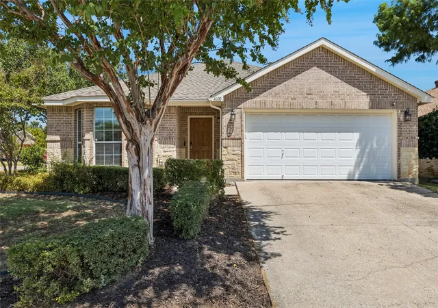 Photo 1 of Single family home for sale at 4600 Wheatland Dr, Fort Worth, TX 76179 | MLS# 21366247 | Listing updated on 2026-08-28