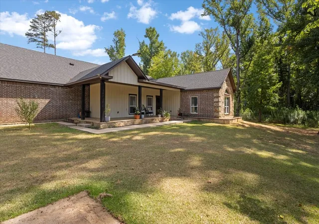 Photo 3 of Single family home for sale at 16136 County Road 1134=, Tyler, TX 75709 | MLS# 21371725 | Listing updated on 2026-08-28
