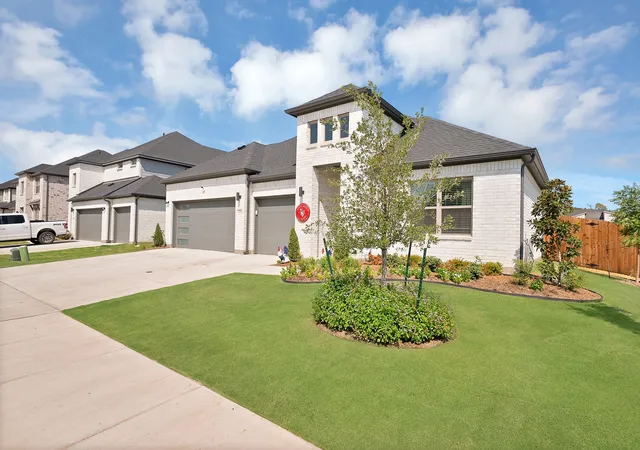 Photo 2 of Sale Pending at 3701 Turpin Dr, Princeton, TX 75071 | MLS# 21369865 | Listing updated on 2026-09-29