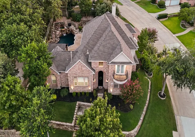 Photo 2 of Single family home for sale at 680 Chaparral Ct, Highland Village, TX 75077 | MLS# 21359060 | Listing updated on 2026-08-28