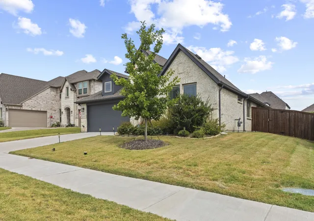 Photo 3 of Single family home for sale at 3001 Sierra Trl, Melissa, TX 75454 | MLS# 21364119 | Listing updated on 2026-09-19