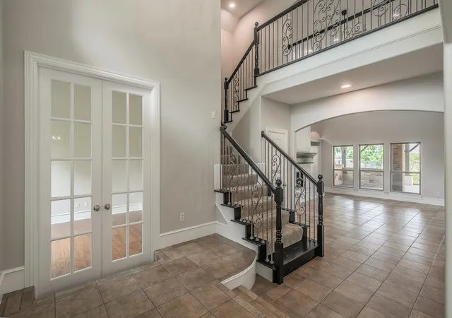 Photo 2 of Sale Pending at 275 Savannah Hl, Rockwall, TX 75032 | MLS# 21371769 | Listing updated on 2026-10-02