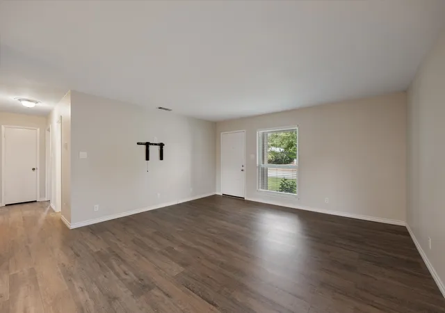 Photo 3 of Single family home for sale at 713 Oak Grove Ln, Royse City, TX 75189 | MLS# 21361580 | Listing updated on 2026-10-06
