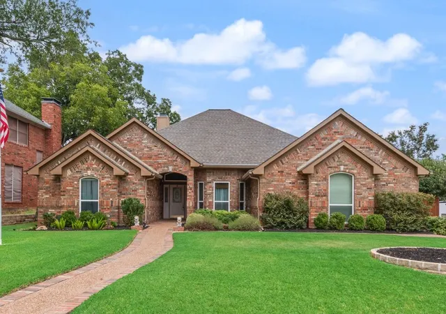 Photo 1 of Sale Pending at 3500 Wolcott Dr, Flower Mound, TX 75028 | MLS# 21371029 | Listing updated on 2026-09-15