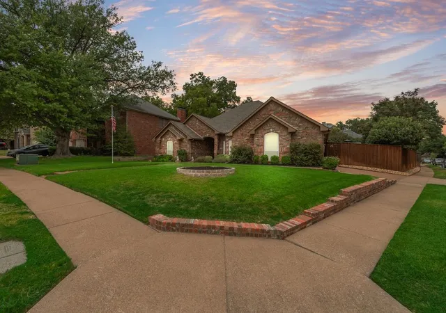 Photo 2 of Sale Pending at 3500 Wolcott Dr, Flower Mound, TX 75028 | MLS# 21371029 | Listing updated on 2026-09-15