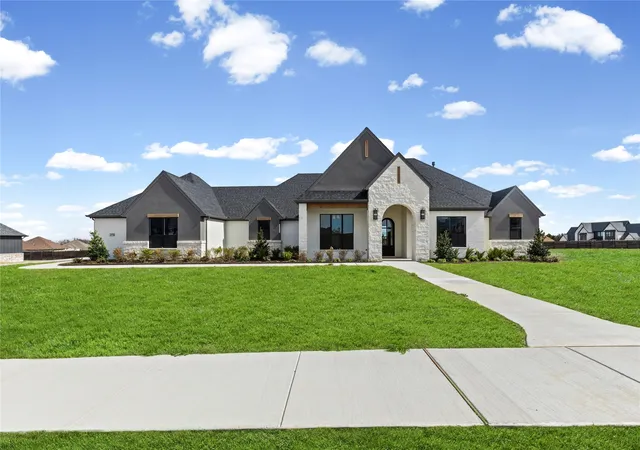 Photo 1 of Single family home for sale at 4720 Magnolia Trl, Midlothian, TX 76065 | MLS# 21370418 | Listing updated on 2026-10-05