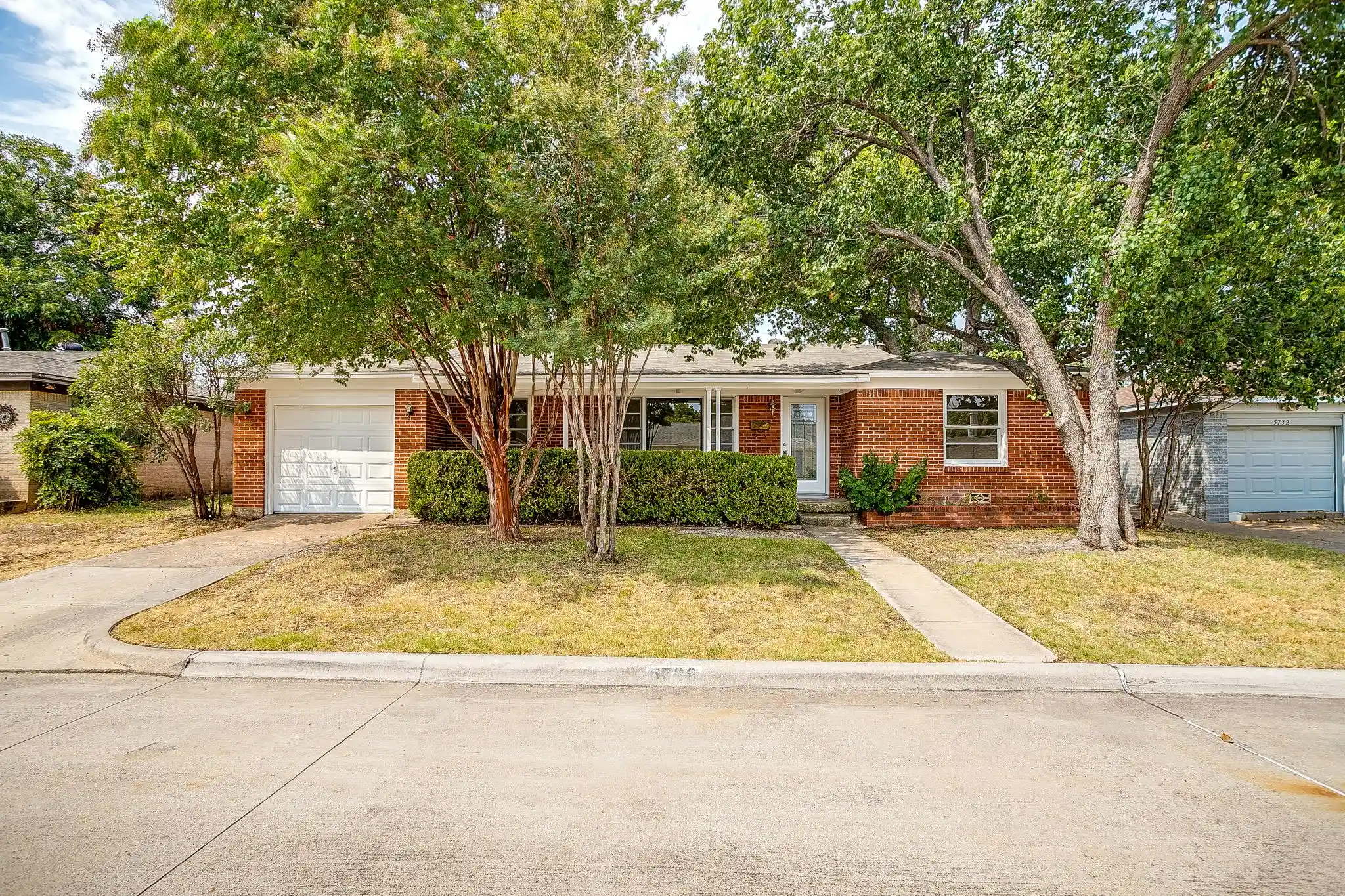 Single family home for sale at 5736 Tracyne Dr, Westworth Village, TX 76114 | MLS# 21371807