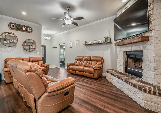 Photo 4 of Single family home for sale at 3514 Hanan St, Sherman, TX 75092 | MLS# 21370671 | Listing updated on 2026-08-28