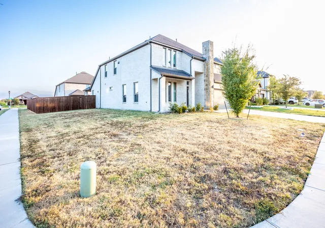 Photo 2 of Sale Pending at 659 Bethpage Dr, Red Oak, TX 75154 | MLS# 21370847 | Listing updated on 2026-09-05