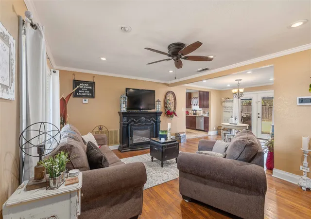 Photo 4 of Single family home for sale at 901 W Wrights Ave, Comanche, TX 76442 | MLS# 21371780 | Listing updated on 2026-08-28