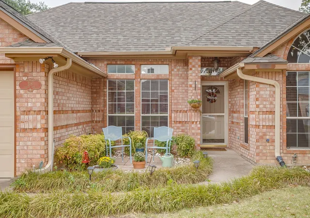 Photo 3 of Single family home for sale at 316 Shane Ln, Burleson, TX 76028 | MLS# 21371838 | Listing updated on 2026-08-29