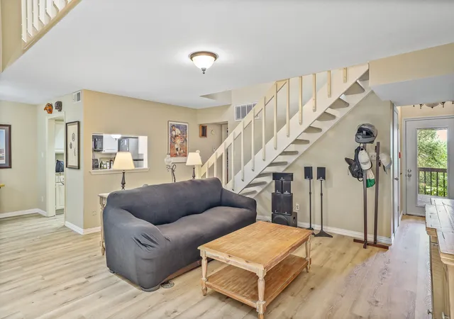 Photo 2 of Condo for sale at 1118 Signal Ridge Pl, Rockwall, TX 75032 | MLS# 21371131 | Listing updated on 2026-08-28
