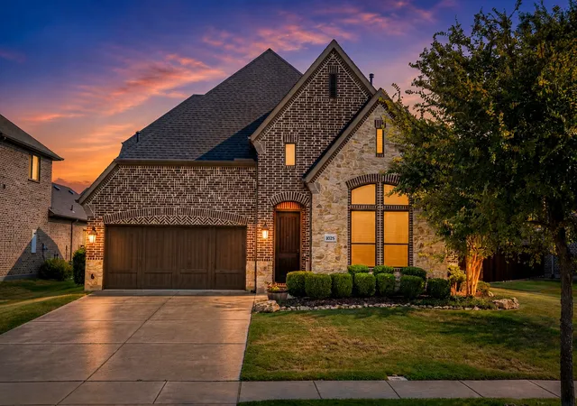 Photo 1 of Single family home for sale at 1024 Highpoint Wy, Roanoke, TX 76262 | MLS# 21366722 | Listing updated on 2026-10-07