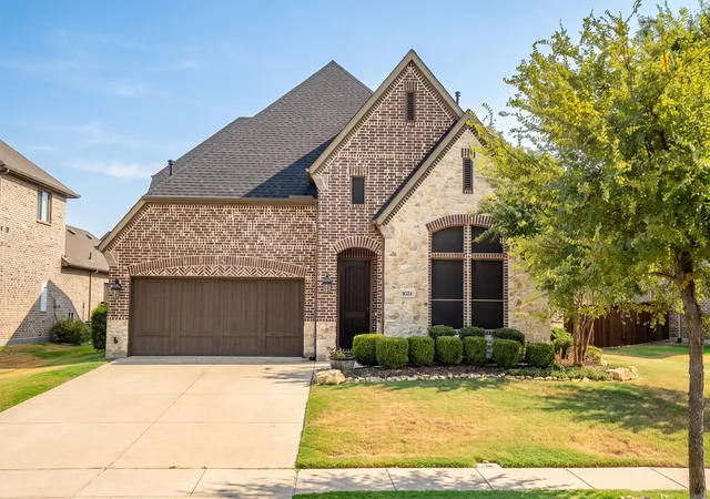 Photo 31 of Single family home for sale at 1024 Highpoint Wy, Roanoke, TX 76262 | MLS# 21366722 | Listing updated on 2026-10-07