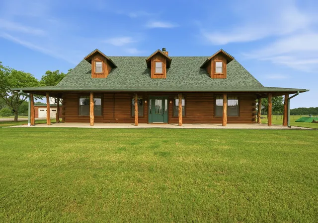 Photo 1 of Single family home for sale at 465 Emberson Ranch Rd, Pilot Point, TX 76258 | MLS# 21370072 | Listing updated on 2026-08-28