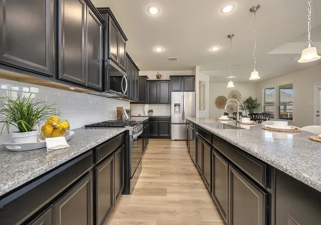 Photo 4 of Sale Pending at 7300 Lowline Dr, Fort Worth, TX 76131 | MLS# 21353361 | Listing updated on 2026-08-28