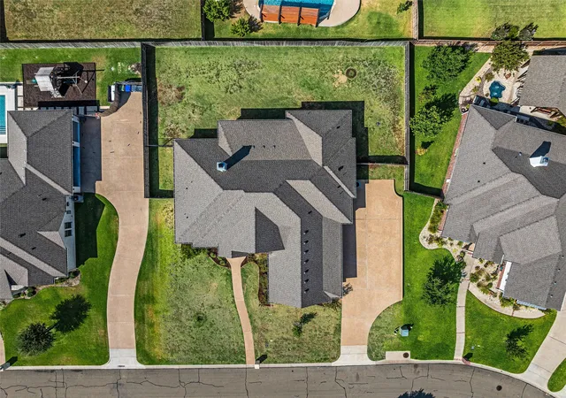 Photo 38 of Single family home for sale at 324 Stone Manor Dr, Mc Gregor, TX 76657 | MLS# 21371045 | Listing updated on 2026-08-31