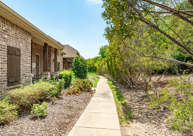 Photo 3 of Single family home for sale at 404 S State Hwy 5, Fairview, TX 75069 | MLS# 21350748 | Listing updated on 2026-08-28